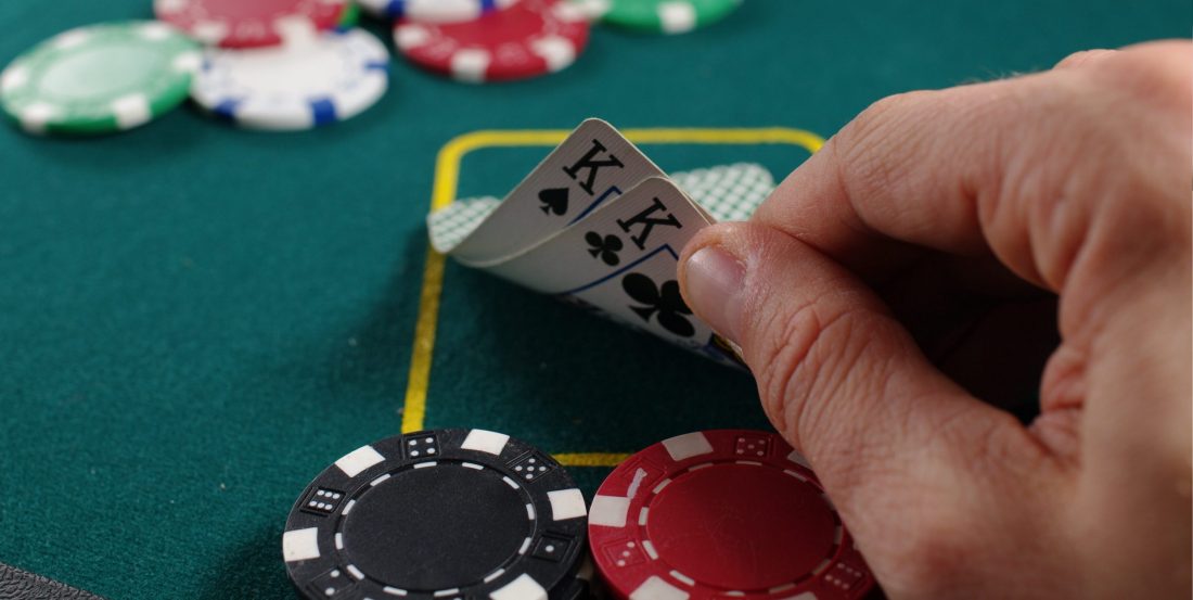 Pokerde soğuk çağrı nasıl uygulanır