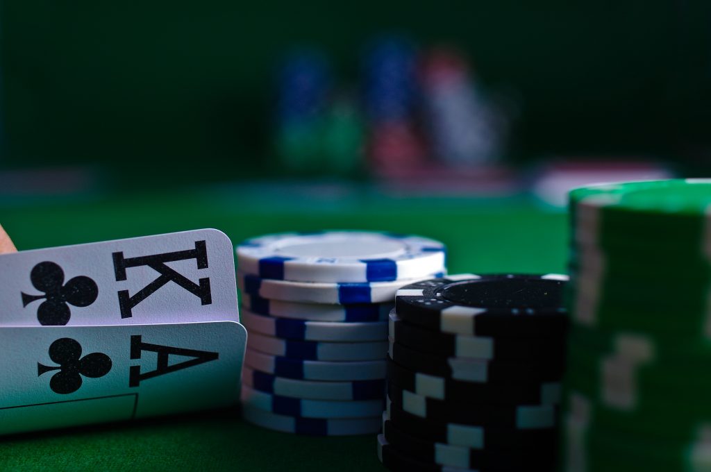 Strategies in poker: Short stacks