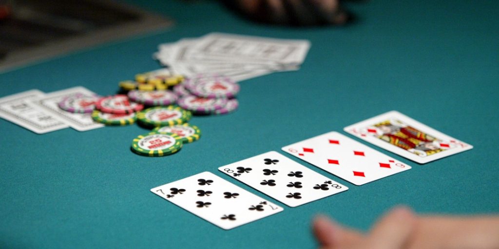erros comuns que os jogadores cometem no Texas Hold'em
